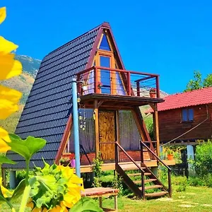 Campeggio Life On The Farm, Nepravishte